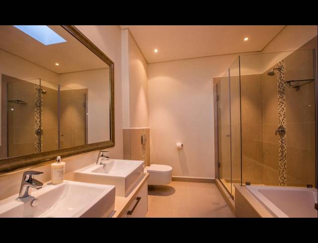 4 BEDROOM TOWNHOUSE TO LET IN NORWOOD